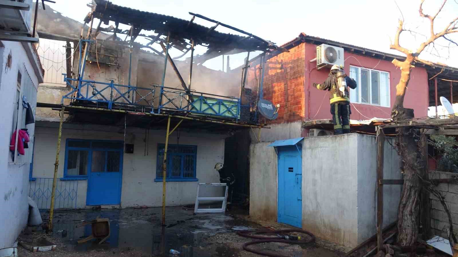 antalyada yasli ciftin evi alevlere teslim oldu 1 hGaIQiDS