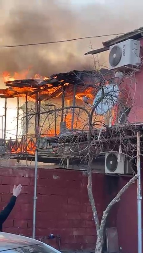 antalyada yasli ciftin evi alevlere teslim oldu 10 pQmWpEs7