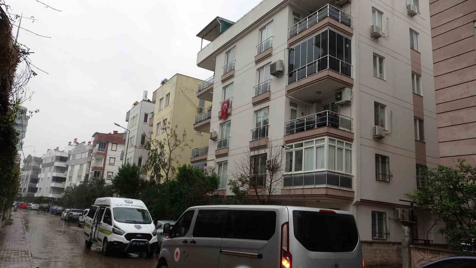 antalyada yasli kadin evinde olu bulundu 2 U8Vrbpyc