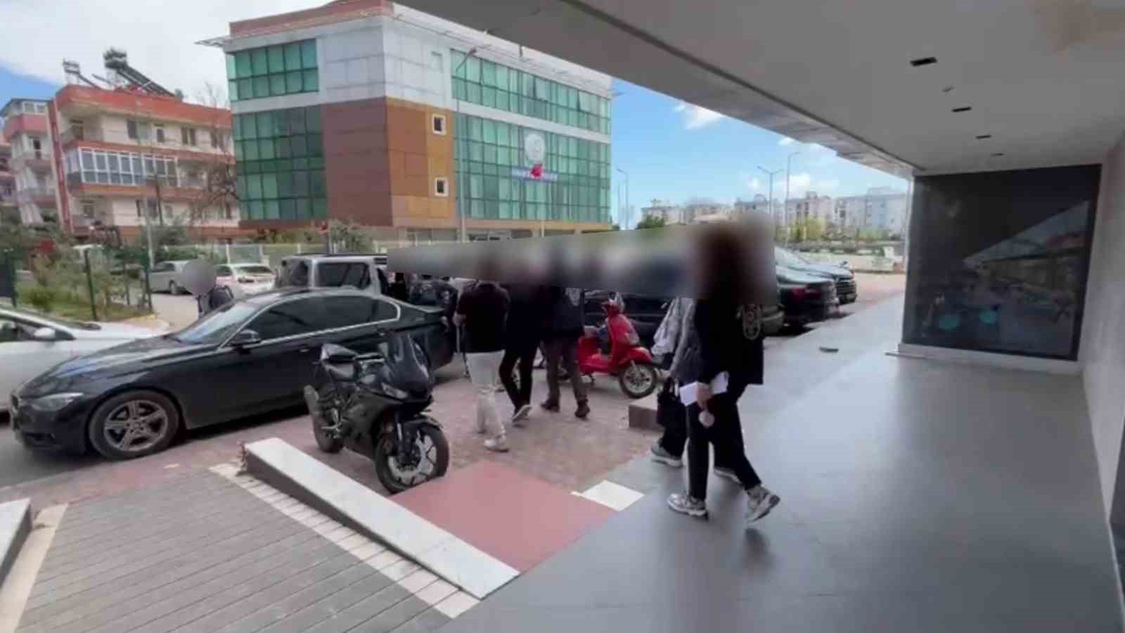 antalyada yatirim vaadiyle dolandiriciliga 16 gozalti 0 s1pcAmpm