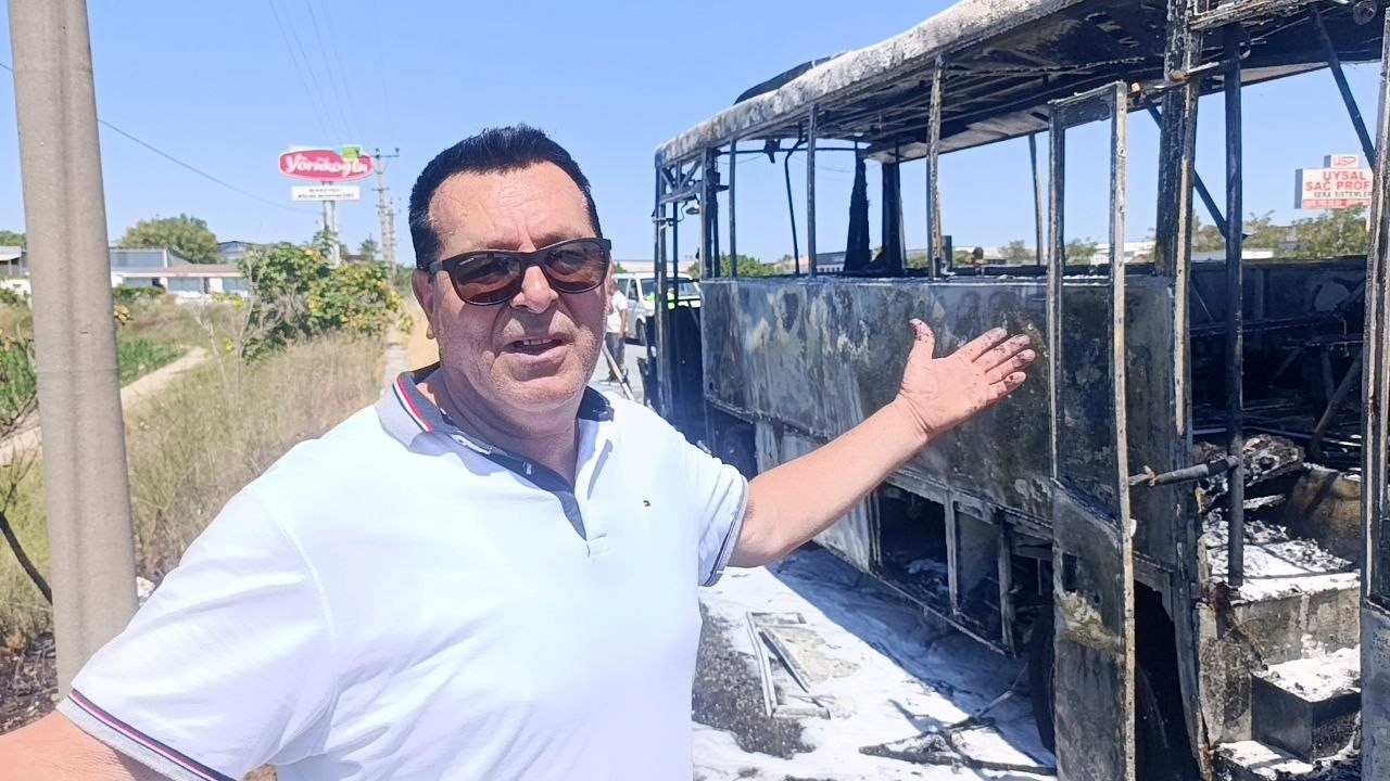 Antalya’da yolcu midibüsü alev alev yandı, sürücü yolcuları tahliye etti 6 antalyada yolcu midibusu alev alev yandi surucu yolculari tahliye etti 2 XZ62P4PJ