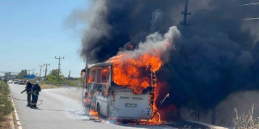 antalyada-yolcu-midibusu-alev-alev-yandi-surucu-yolculari-tahliye-etti-kmcqww69.jpg