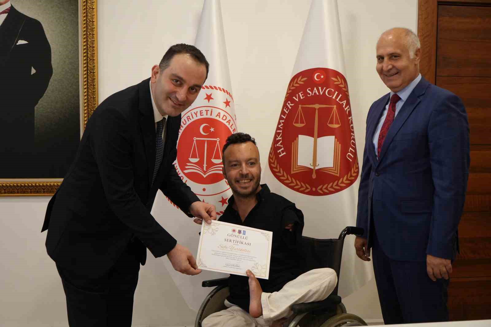 antalyada yukumlulerin topluma kazandirilmasinda gonullulere sertifika 3 lSrqQub1