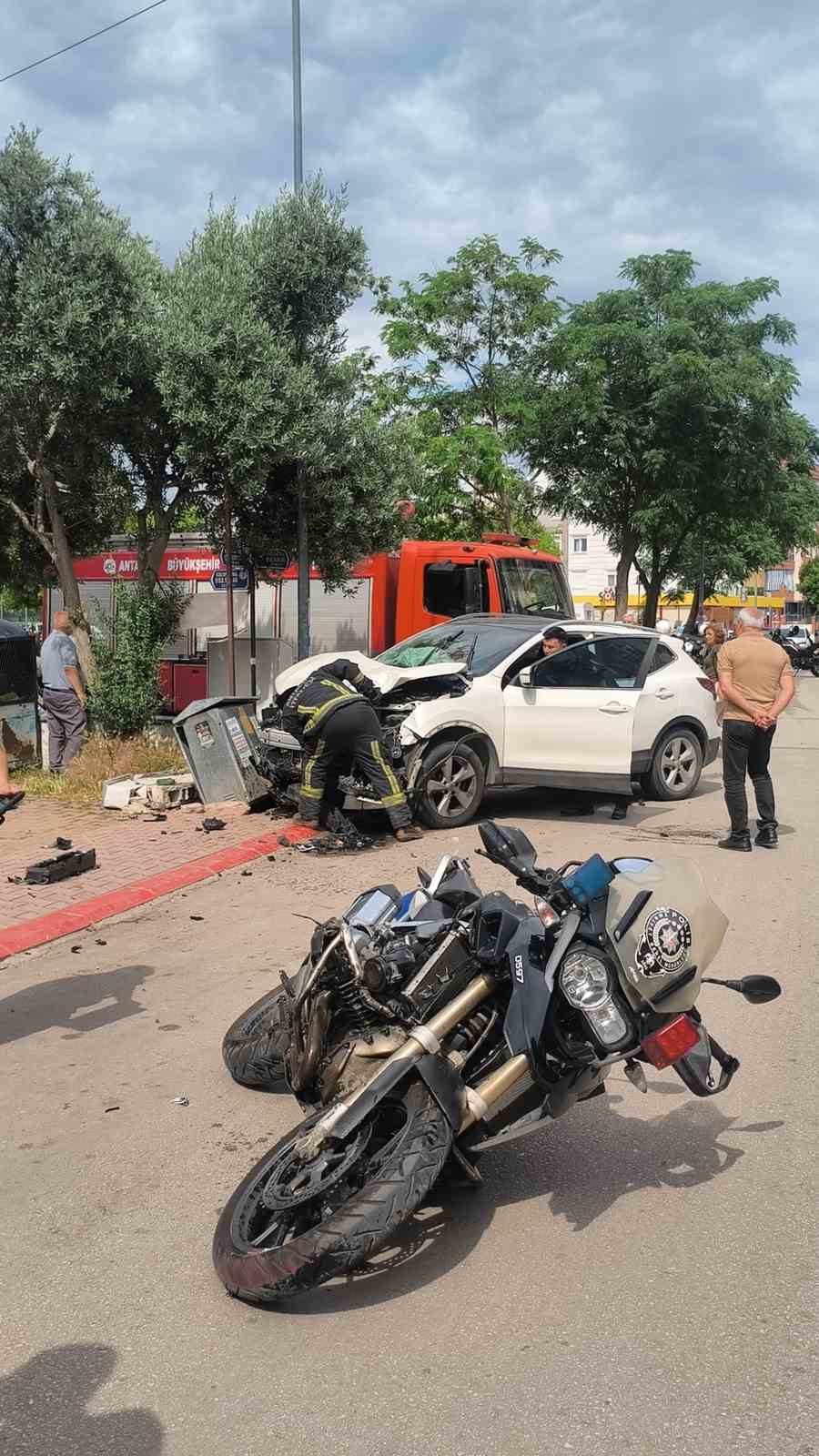 antalyada yunus timleri kaza yapti 2 polis yarali 8 s2g6hisf