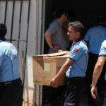 antalyada-zabita-4-bin-322-sahte-parfume-el-koydu-jRzziuQT.jpg