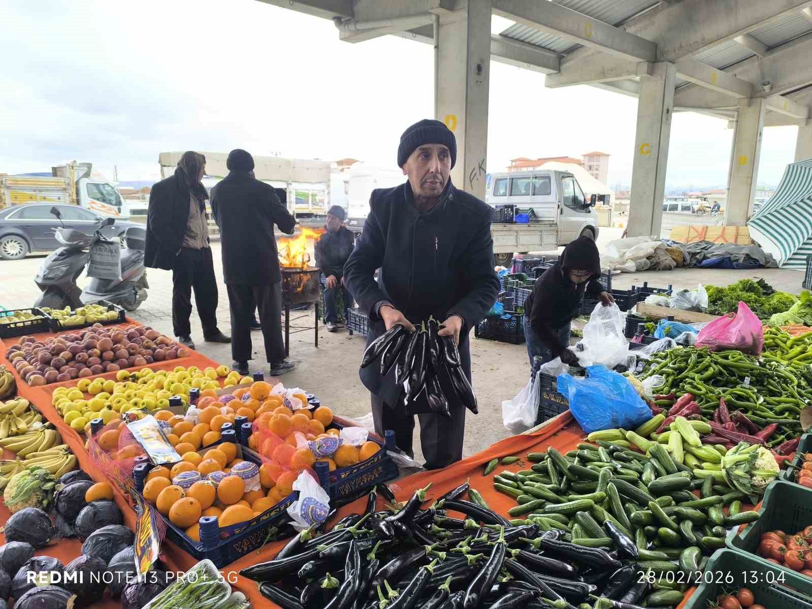 antalyadaki olumsuz hava sartlari patlicanin tadini kacirdi 2 jlSPVFly