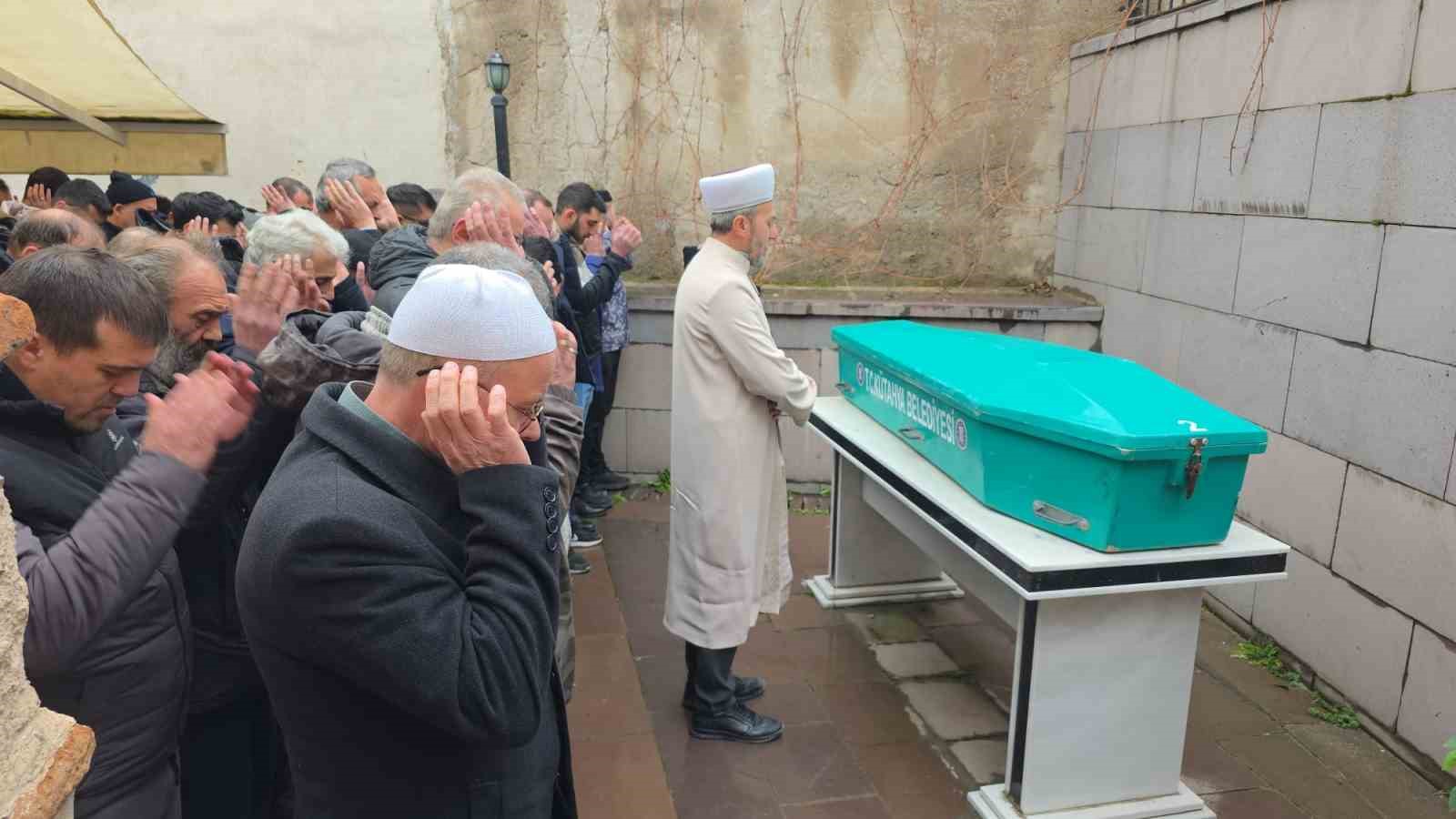 antalyadaki otobus kazasinda hayatini kaybeden surucu memleketi kutahyada son yolculuguna ugurlandi 2 IwMPAquY