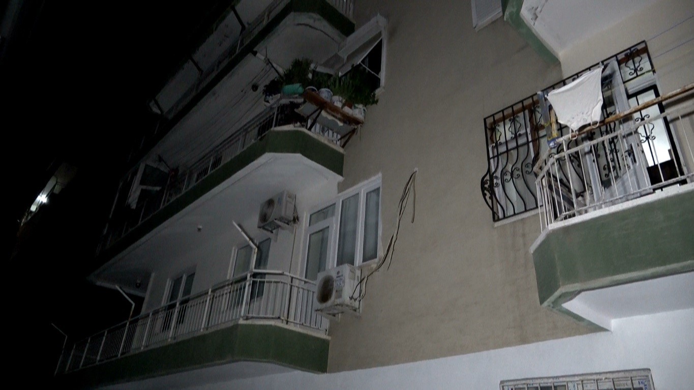 Antalya’daki yangında 2 kedi telef oldu, sahipleri gözyaşlarına boğuldu 9 antalyadaki yanginda 2 kedi telef oldu sahipleri gozyaslarina boguldu 5 AW6fYnJ9