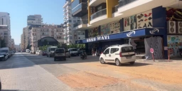 antalyadaki-zincirleme-kapkac-ve-gasp-olayinda-marketteki-kasiyer-yasadigi-soku-anlatti-ViJc92Wi.jpg