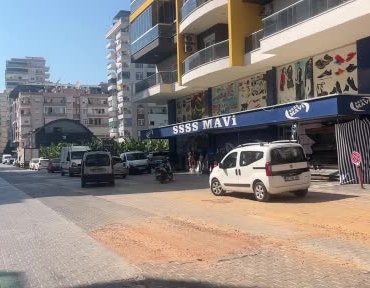 antalyadaki-zincirleme-kapkac-ve-gasp-olayinda-marketteki-kasiyer-yasadigi-soku-anlatti-ViJc92Wi.jpg