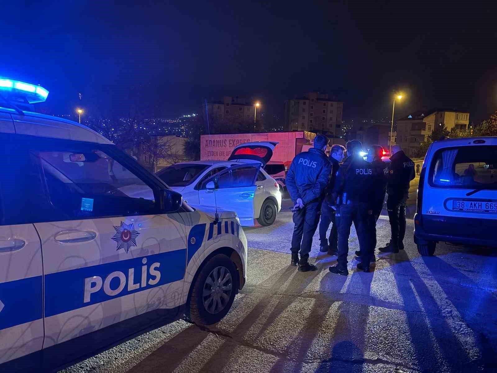 antalyadan calinan otomobil kayseride yakalandi 1 gozalti 4 vTYbJazj