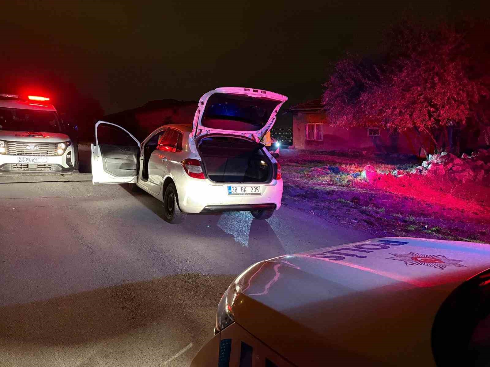 antalyadan calinan otomobil kayseride yakalandi 1 gozalti 7 lFqPkzLC