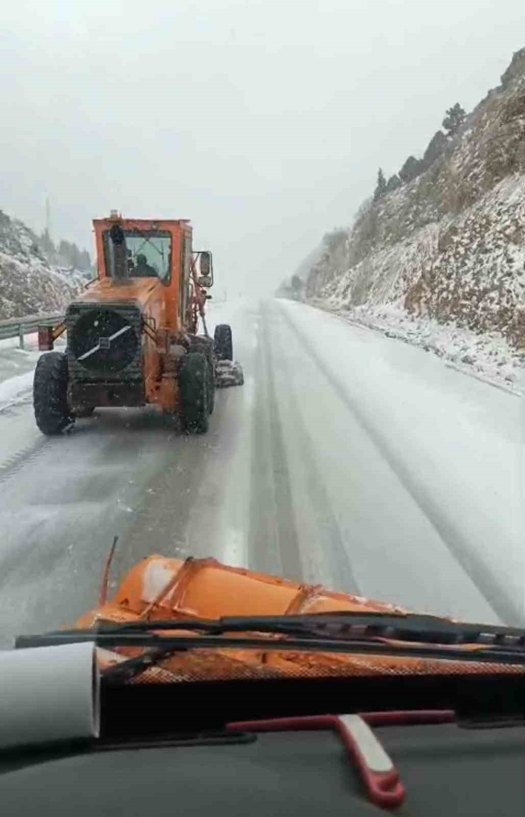 antalyanin bin 825 rakimli alacabel mevkiinde kar yagisi basladi 3