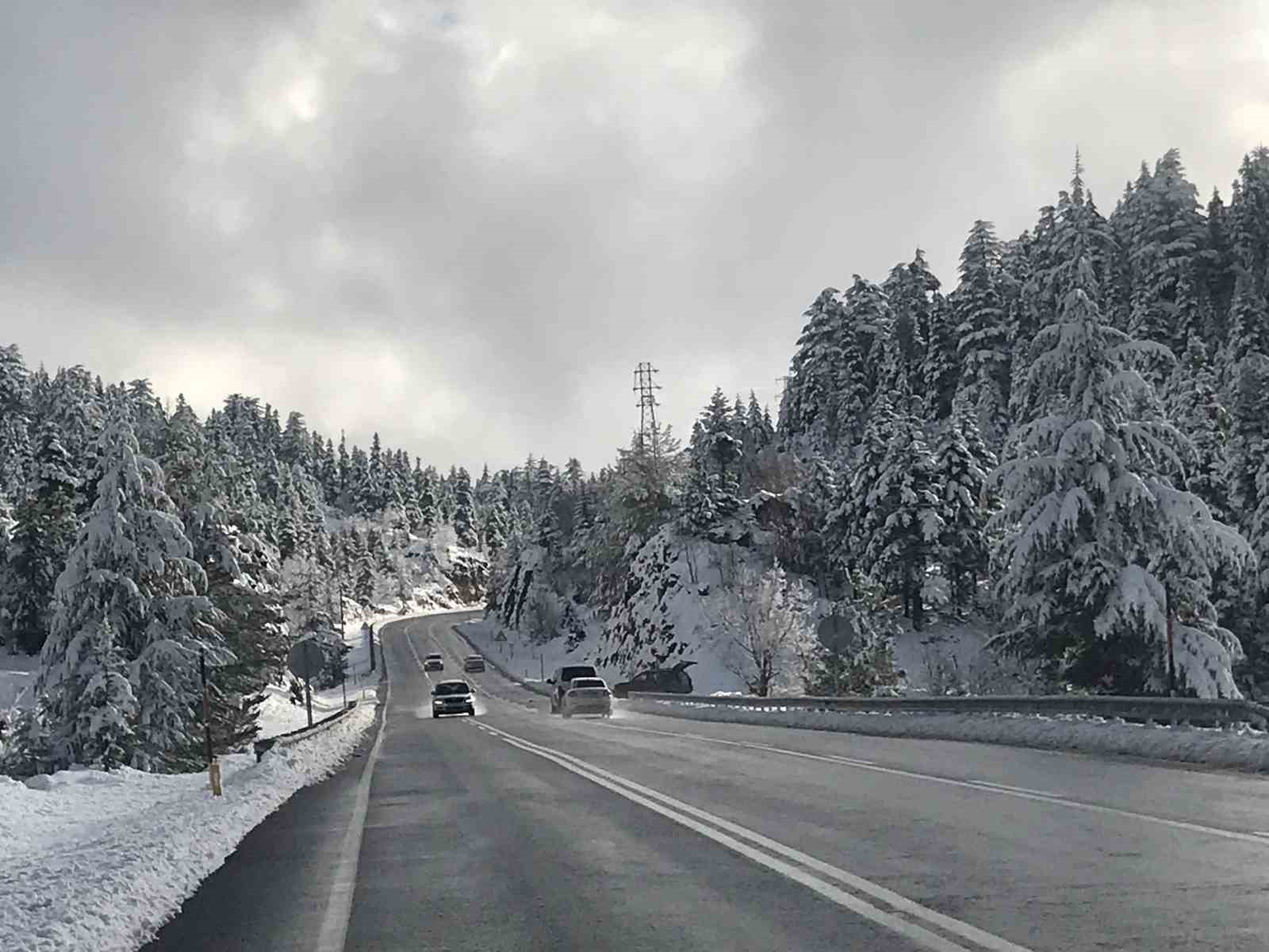 antalyanin zirvelerinde nisan ayinda kar surprizi 12