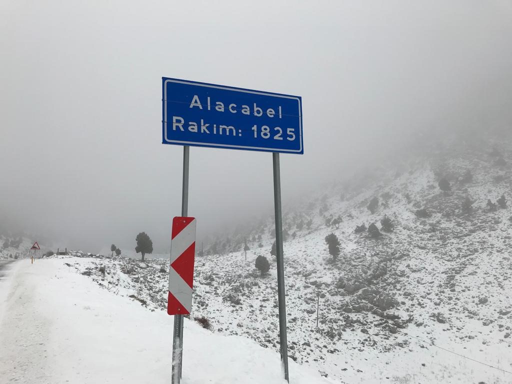 antalyanin zirvelerinde nisan ayinda kar surprizi 13 4bawMXOb