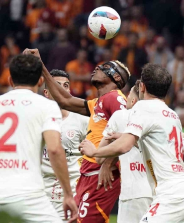 antalyaspor-ile-galatasaray-59-randevuda-sav8vGh9.jpg