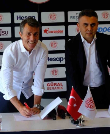 antalyasporda-2-bulent-korkmaz-donemi-9K47X8Vp.jpg