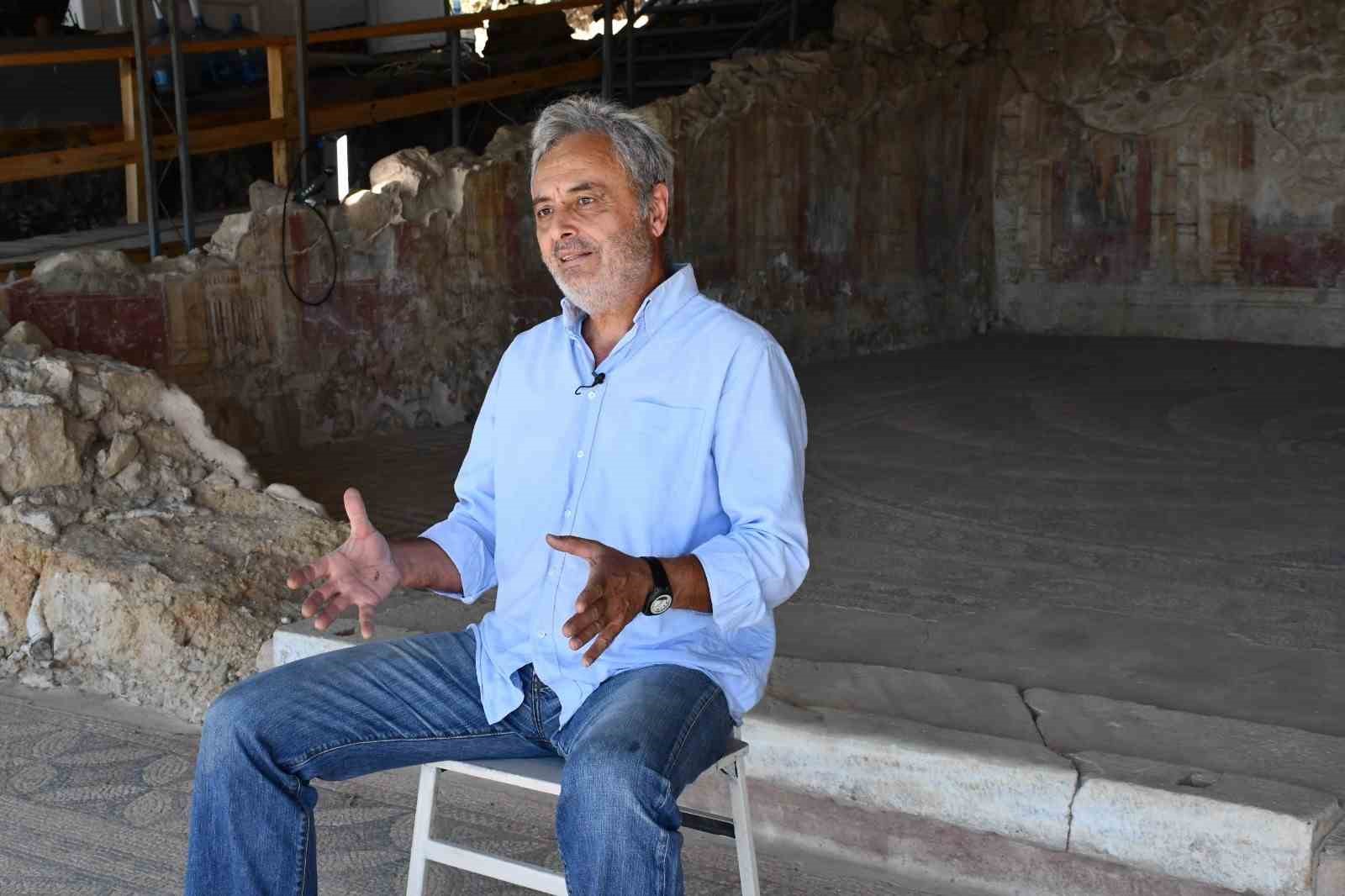 antandros kazilari tum hiziyla suruyor 4 uYOupTsv