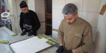 antep-fistikli-kurabiye-bayramda-damaklari-tatlandiracak-vOdvqHWt.jpg