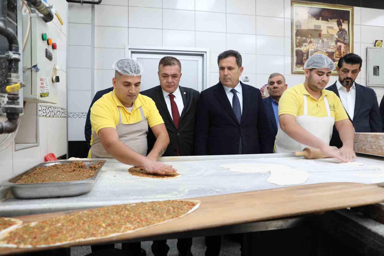 antep lahmacunu tescilli tarifiyle pisirildi 1 EeOcKXaJ