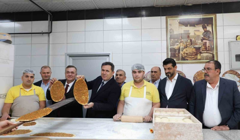antep-lahmacunu-tescilli-tarifiyle-pisirildi-OkyJ3jbj.jpg