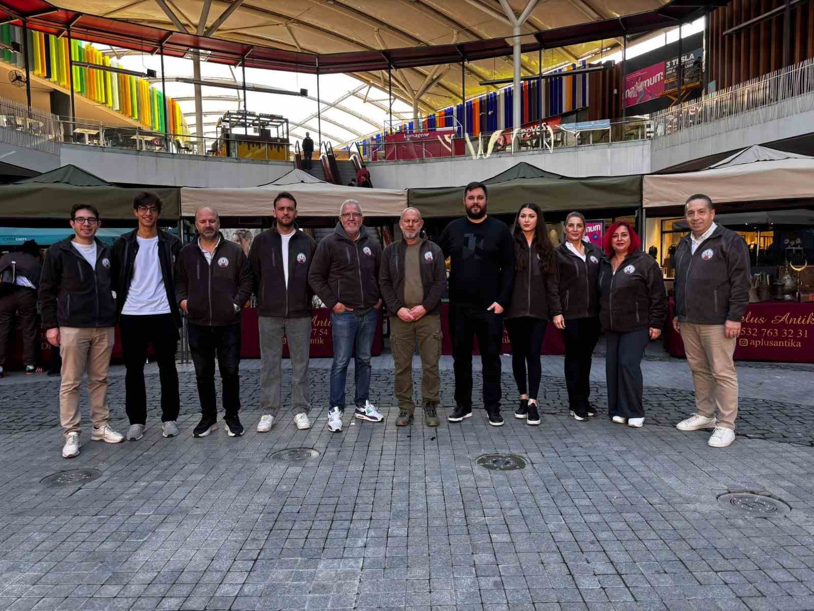 Antikacılardan tepki: "Festivalin iptaliyle dolandırıcı durumuna düşürüldük" 5 antikacilardan tepki festivalin iptaliyle dolandirici durumuna dusurulduk 1 CHywthQa