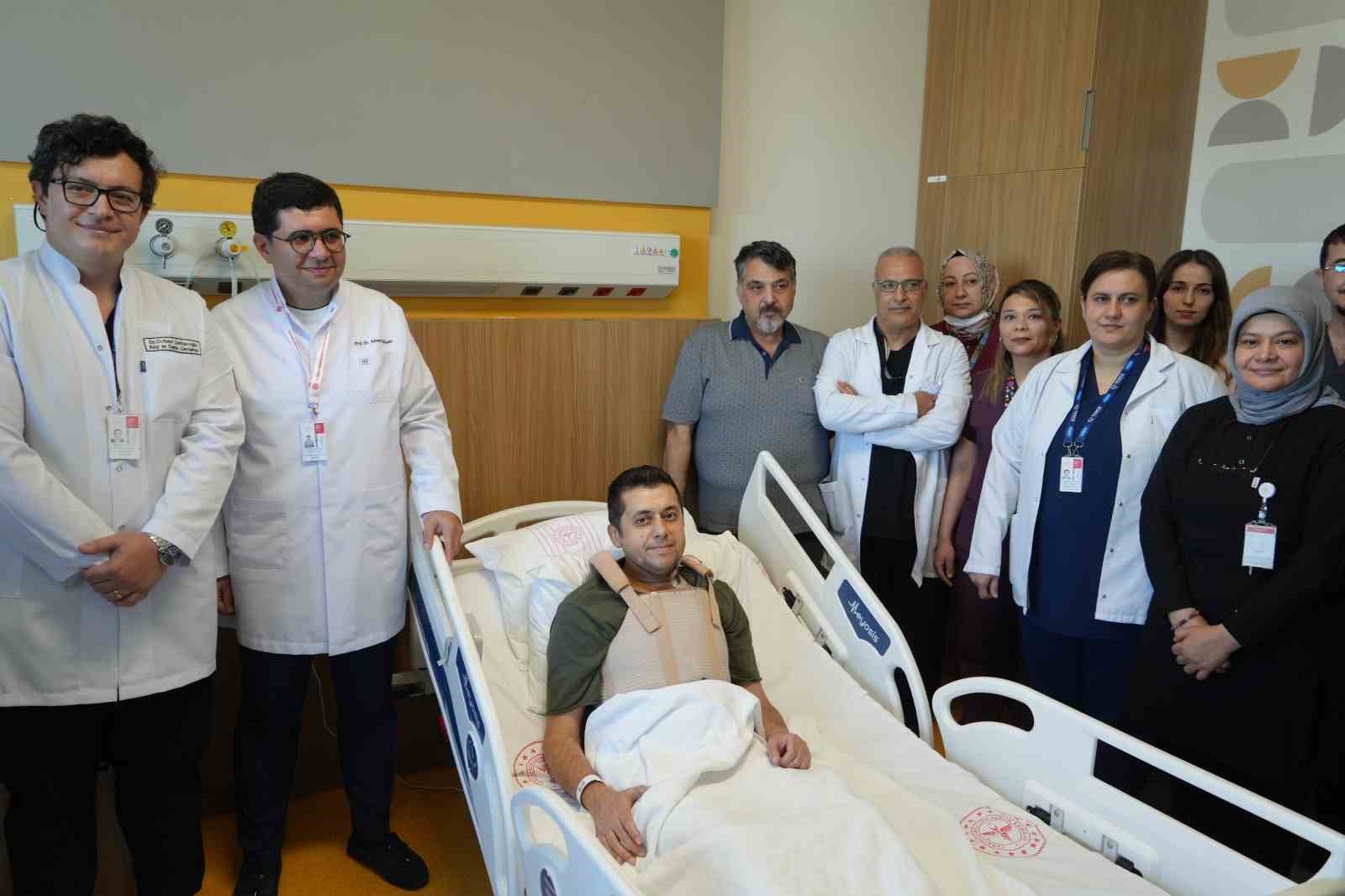 aortu bastan sona degistirilen hasta 10 saat suren kritik ameliyatla hayata tutundu 5 9LdGtCuy
