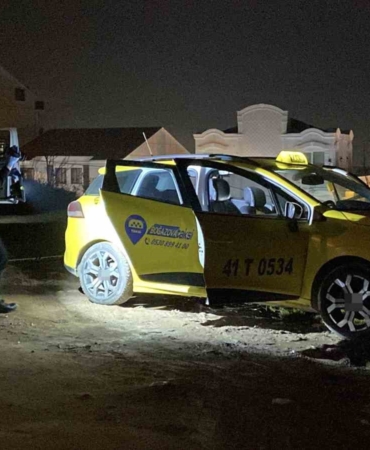 apartman-boslugundaki-gurultu-taksiciyi-26-bicak-darbesiyle-olume-goturmus-ZiJqgEuC.jpg