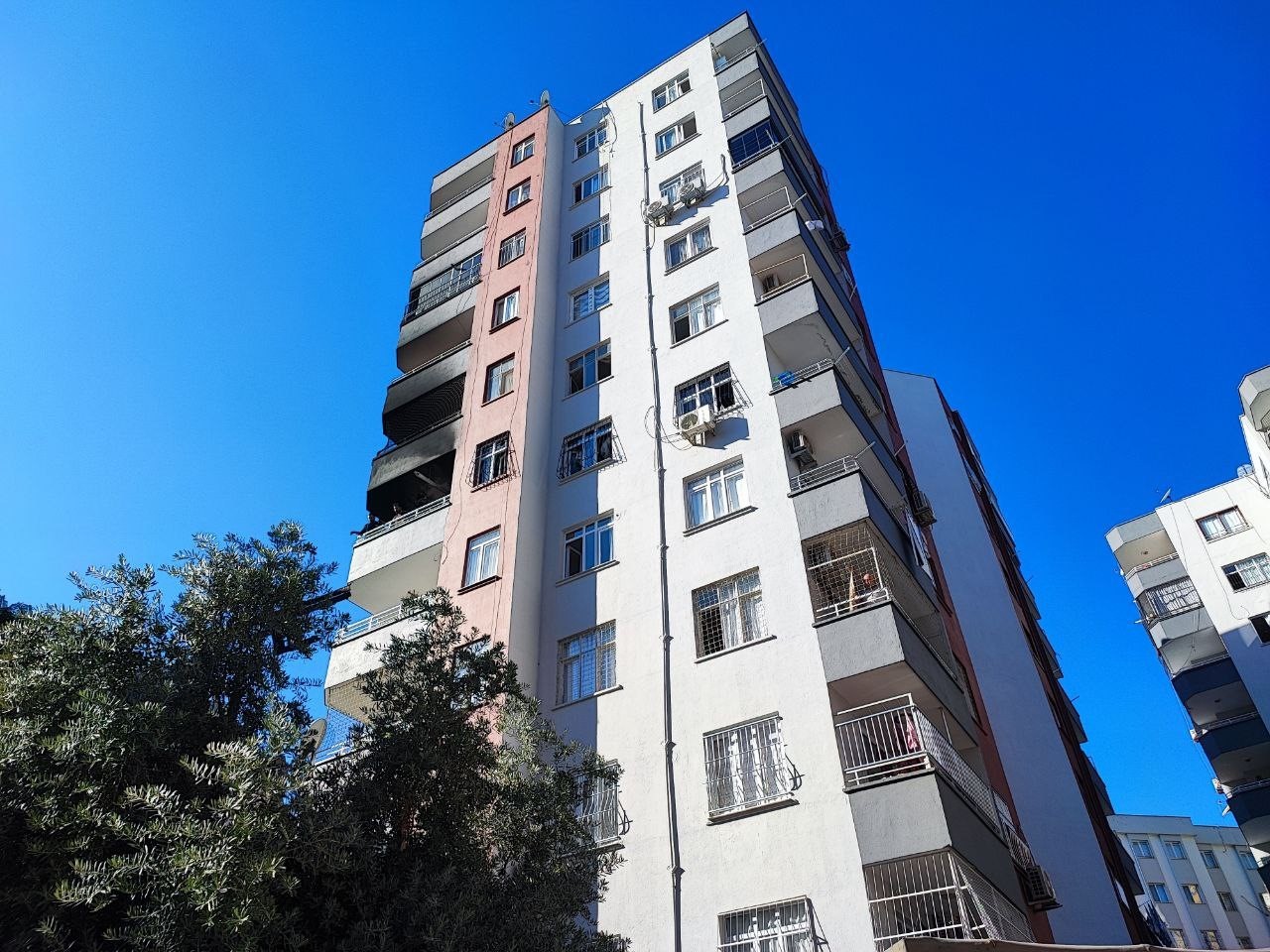 apartman dairesi alevlere teslim oldu 2 JN3TtDpJ