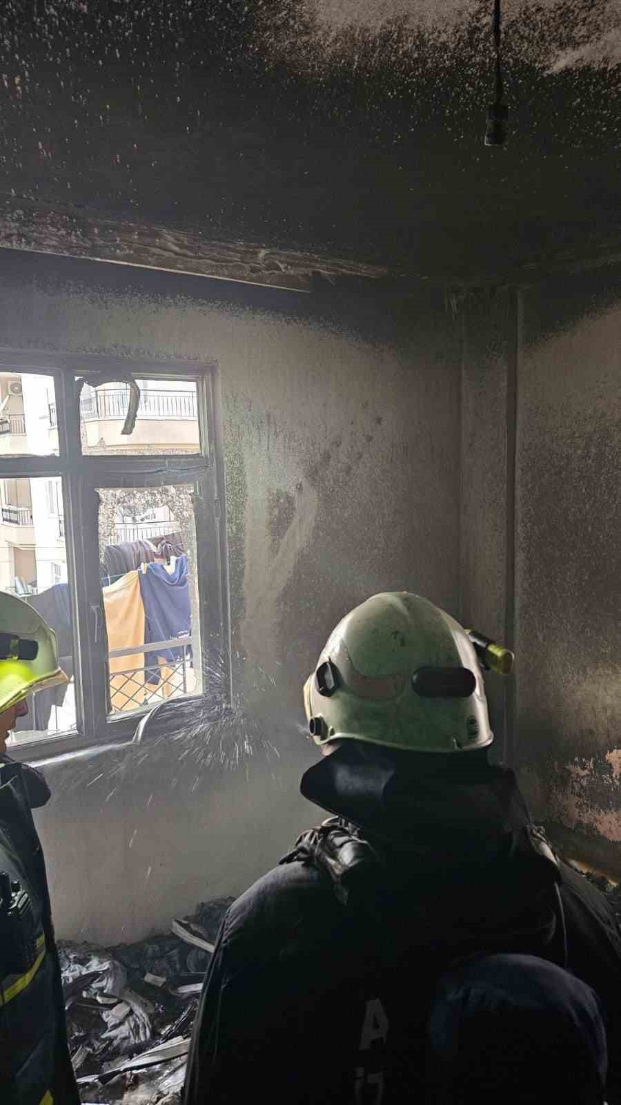 apartman dairesindeki yangin korkuttu 4