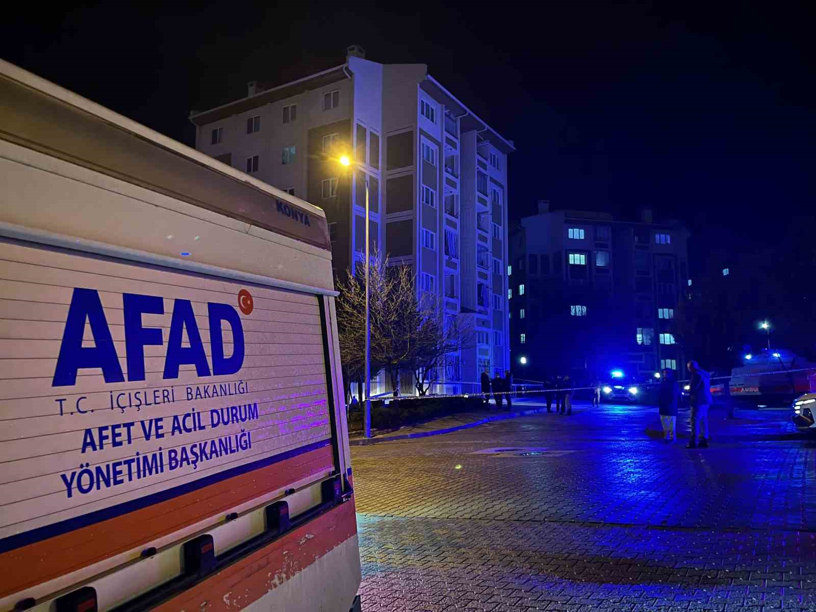 Apartmanda böcek ilaçlaması zehirlenmeye yol açtı: 11 kişi hastanelik oldu 4 apartmanda bocek ilaclamasi zehirlenmeye yol acti 11 kisi hastanelik oldu 0 tgenztkD