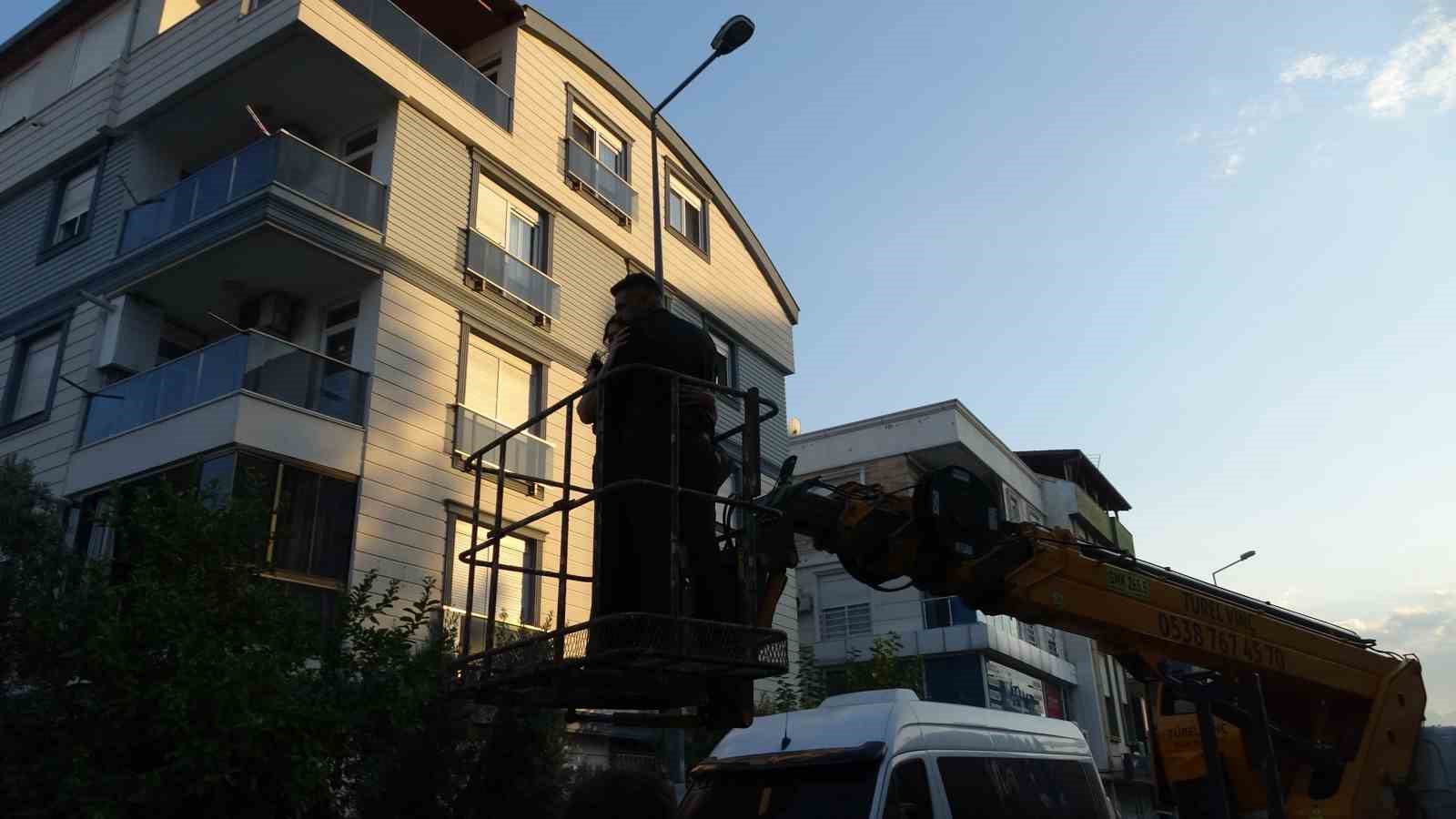 apartmanda cikan yanginda can pazari yasandi 3 tN5ahAkK