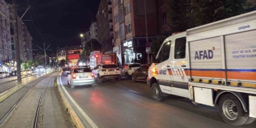 apartmanda-cikan-yanginda-dumanlar-daireleri-sardi-bina-tahliye-edildi-zTKRKJ5O.jpg