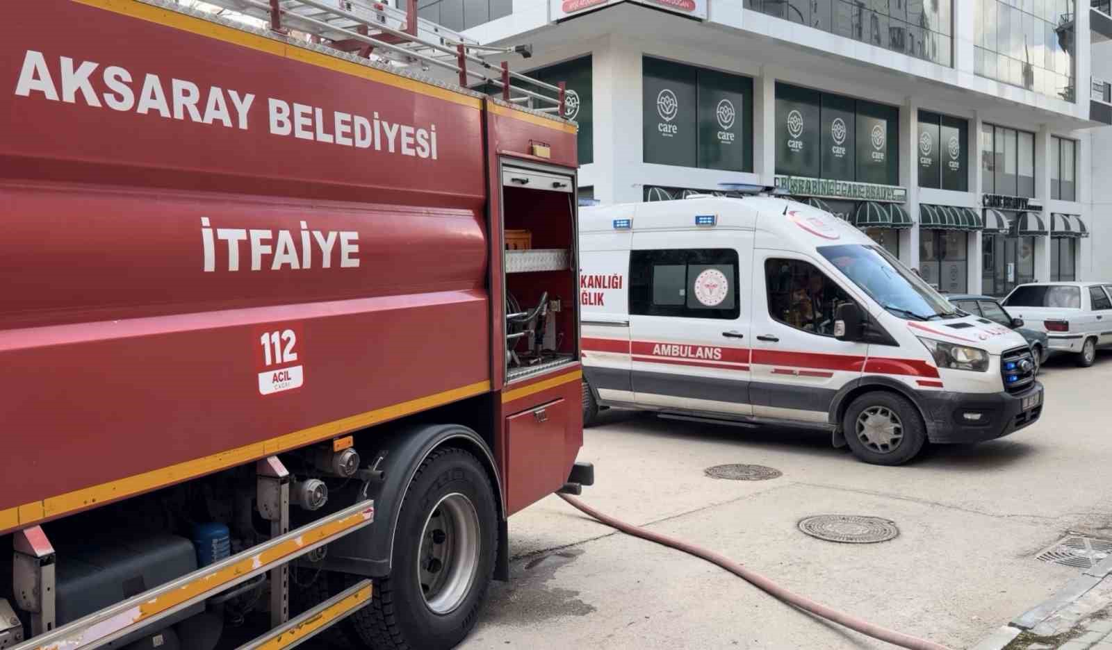 apartmanin komurlugundeki yangin panige neden oldu 2 ZT8ywnJC