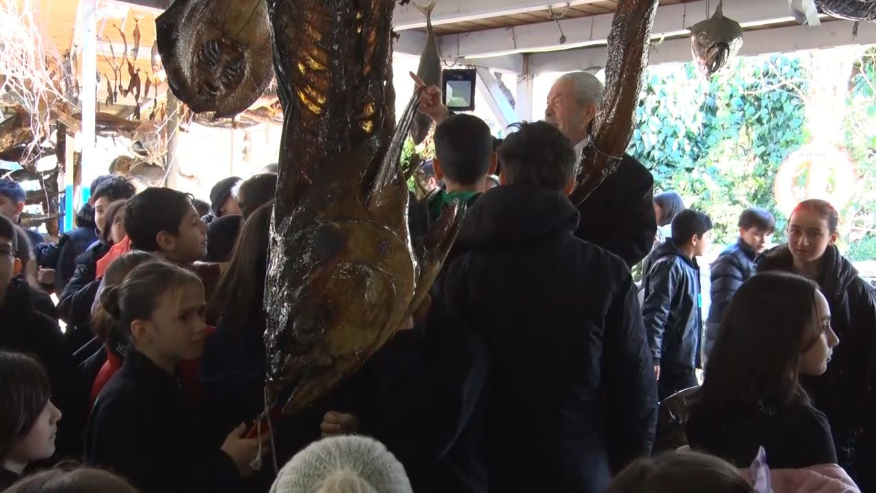 ara tatile giren ogrencilerden balik muzesi ziyareti 1 jHU96lO8