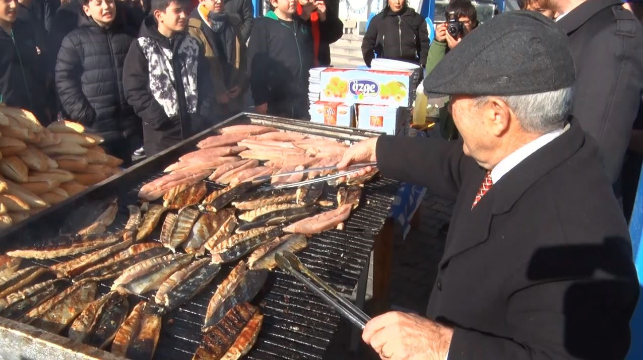 ara tatile giren ogrencilerden balik muzesi ziyareti 2 HlMYAntA