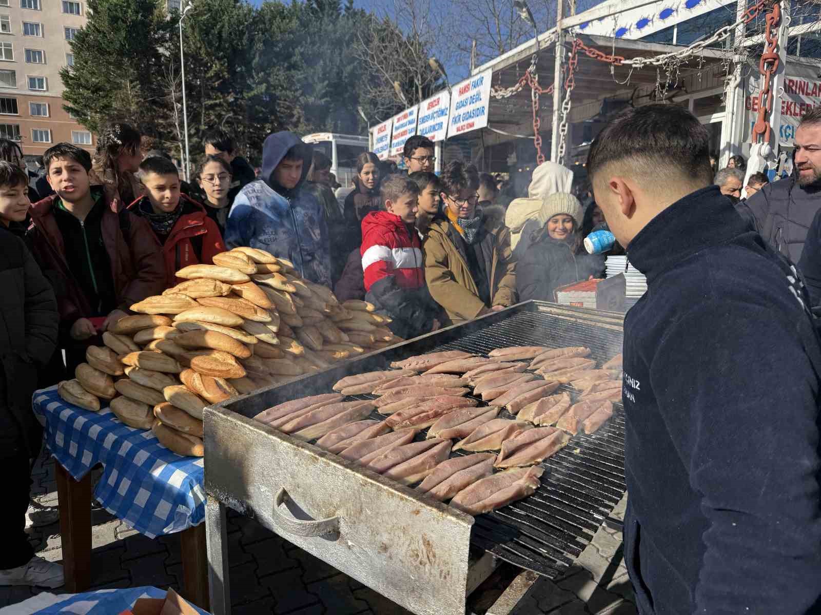 ara tatile giren ogrencilerden balik muzesi ziyareti 5 92vEWl5f