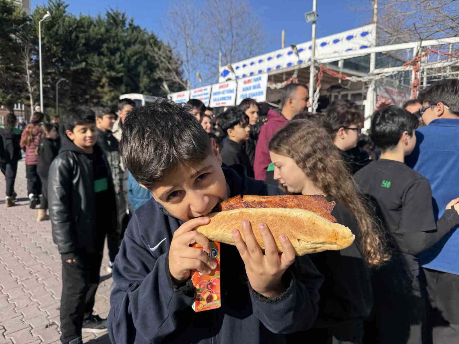 ara tatile giren ogrencilerden balik muzesi ziyareti 8 BJZmRNmP