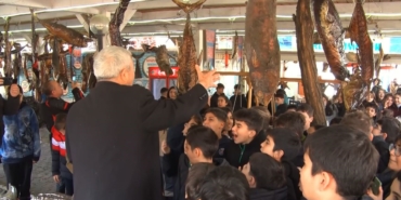 ara-tatile-giren-ogrencilerden-balik-muzesi-ziyareti-kEjkgGJE.jpg
