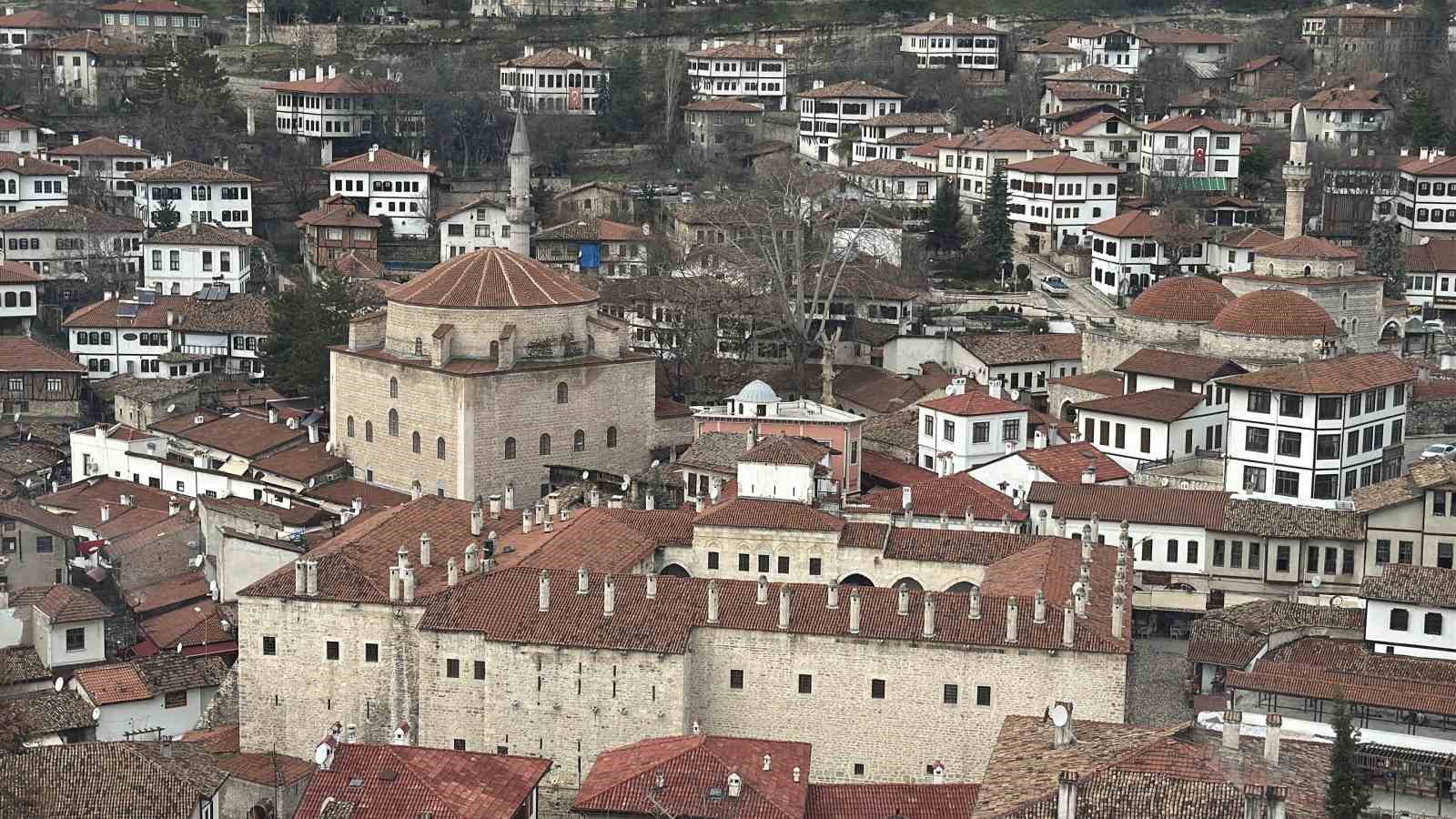 ara tatilin son gunlerinde tarihi ilcede hafta sonu hareketliligi 1