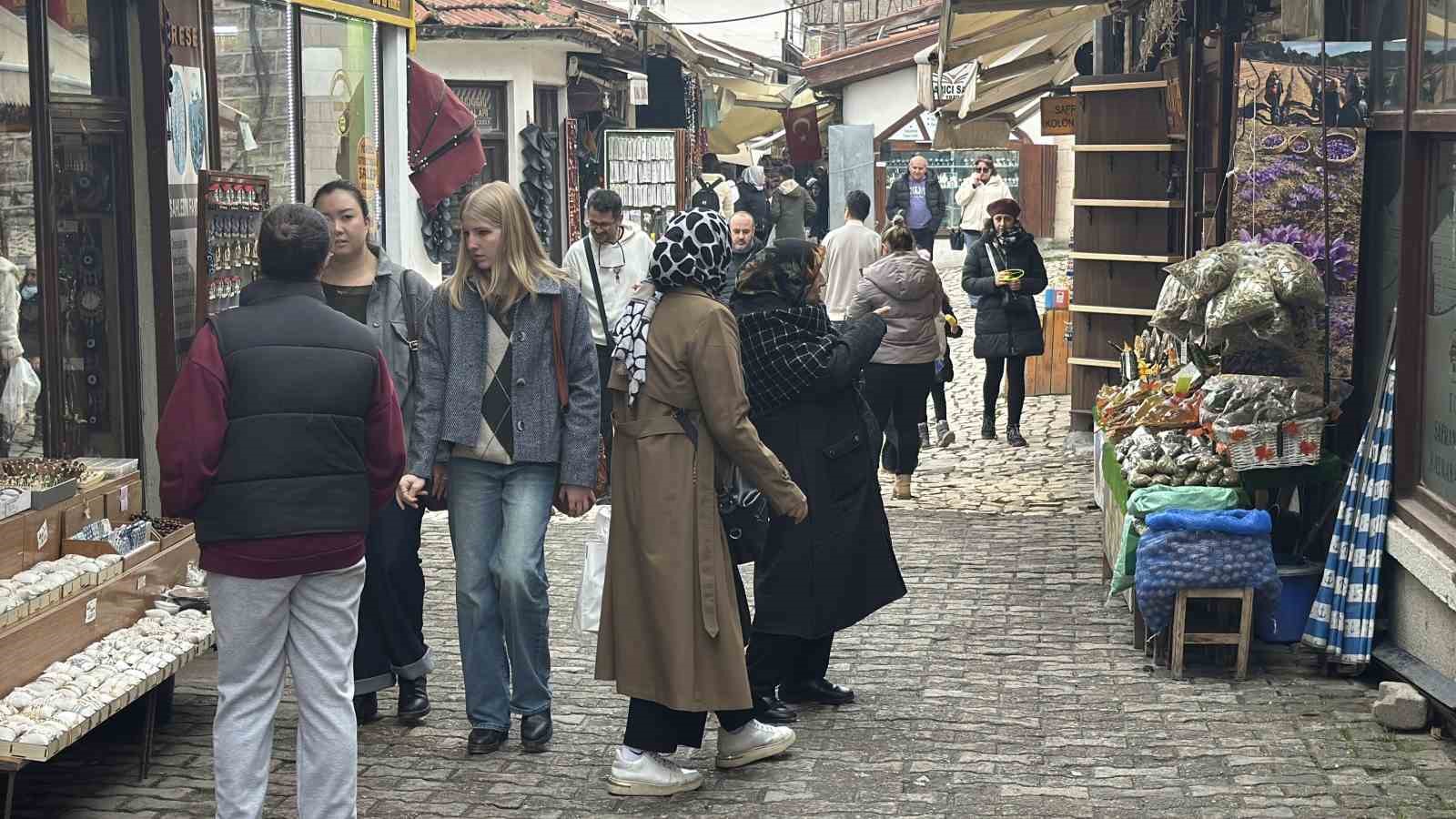 ara tatilin son gunlerinde tarihi ilcede hafta sonu hareketliligi 5