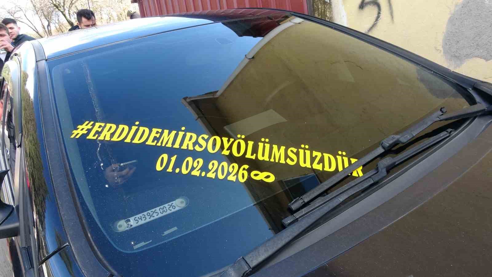 araba almak icin gittigi antalyada otobus kazasinda hayatini kaybeden erdi demirsoy topraga verildi 1 kmGUp8EO