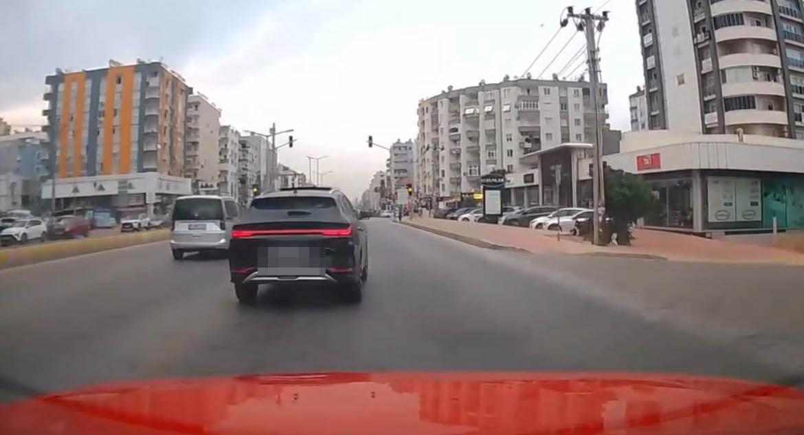 arac kamerasi kaydetti trafik ihlalleri cezasiz kalmadi 2 9OMempLT