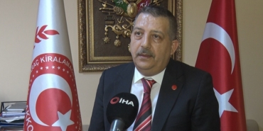 arac-kiralamacilari-konfederasyonu-baskani-kizmaz-hatali-kullanimda-sigorta-sirketleri-mal-sahibini-degil-araci-kiralayan-lcjrtqpA.jpg