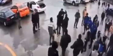 arac-muayene-istasyonundaki-olumlu-kavganin-goruntuleri-ortaya-cikti-fPt3ipt5.jpg