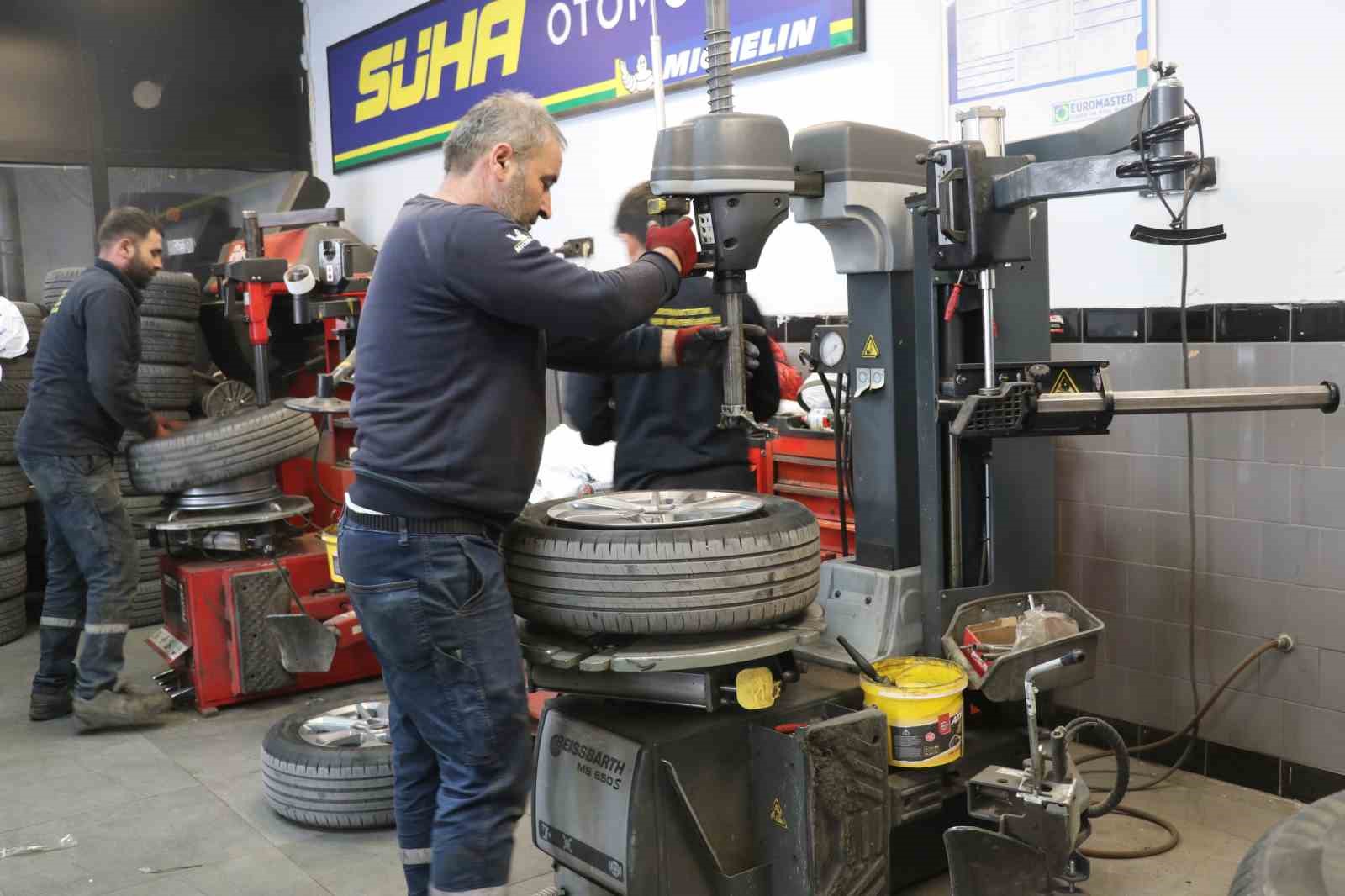 arac sahiplerine uyari geldi yazlik lastikler 7 derecenin altinda tehlike olusturuyor 4 VGl5KLnC