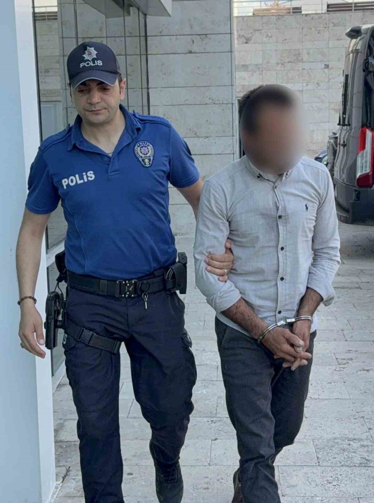 arac tamirinde fazla para kavgasinda musterisini yakti 2 DsE4uumr