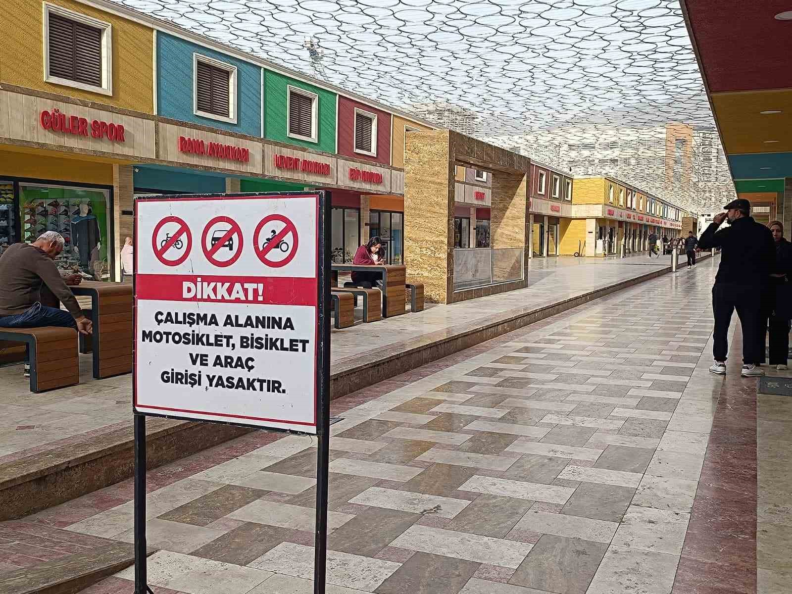 arac trafigine kapali carsida cekilen 7 saniyelik video 30 bin tlye patladi 1