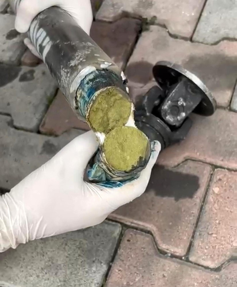 aracin aks ve saftinda 5 kilo 300 gram uyusturucu ele gecirildi 1