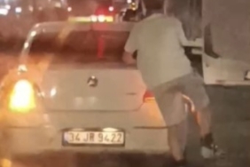 aracin-arkasina-tutunarak-ilerleyen-patenli-gencin-tehlikeli-yolculugu-kameraya-yansidi-eSYDA1Oa.jpg